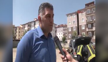 Off Road aracına giren yılanı itfaiye çıkardı