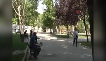 Gezi parkına bariyerler getirildi