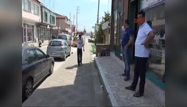 Simit satarak kazandığı parayı Gazze'ye bağışladı