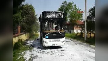 Halk otobüsü küle döndü