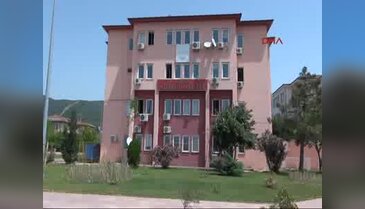İş makinesi ile kazı yapan defineciler yakalandı