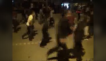 Polis kalabalığı biber gazıyla dağıttı