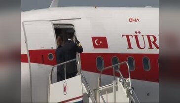 Başbakan Yıldırım,KKTC Başbakanı Özgürgün tarafından resmi törenle karşılandı