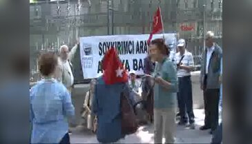 Başkonsolosluğu önünde soykırım protestosu