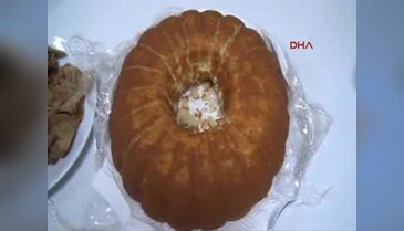 Amasya Üniversitesi'nde finallere hazırlanan öğrencilere pasta ve börek ikramı