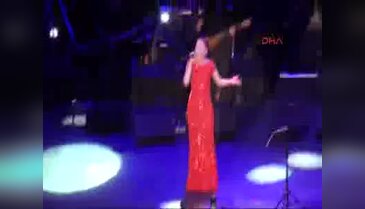 Bursa Festivali'nde Candan Erçetin rüzgarı