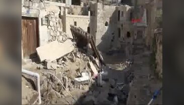 Suriyelilerin oturduğu ev çöktü: 8 kişi yaralandı