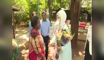 Emine Erdoğan, Kazuri Takı ve Seramik Üretim Merkezi'ni ziyaret etti