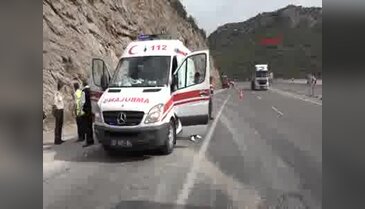 Antalya'da yolcu otobüsü devrildi 10 yaralı - 2