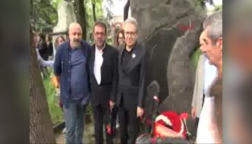 Nazım Hikmet, Moskova'daki mezarı başında anıldı