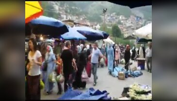 Bursa'da rüzgar pazarı vurdu