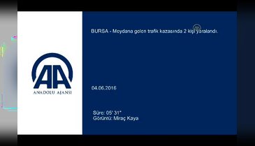 Bursa'da otomobil tıra çarptı: 2 yaralı