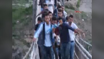 Muradiye Şelalesi'nde 1 öğrenci boğuldu, 1 öğrenci kayıp