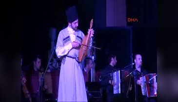 Çerkesler 3 kuşakla sezon finalini yaptı