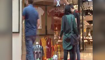 Bir spor spikerinin biriktirdikleri sergisi açıldı