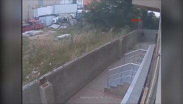 Hırsızlık anları güvenlik kamerası kayıtlarında