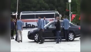 Mehteran adına uyarlanan marşı söyledi