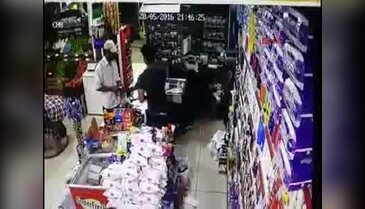 Diyarbakır'da market soygunu kameralara böyle yansıdı
