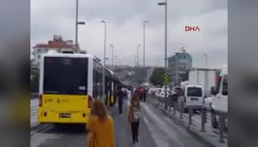İstanbul'da metrobüs kazası