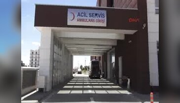 Adıyaman'da, otomobilin çarptığı motosikletteki 2 kişi yaralandı