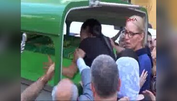 Kahraman öğretmen, gözyaşlarıyla toprağa verildi - 3