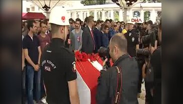 Başbakan Yıldırım ve Kılıçdaroğlu Şehit cenazesine katıldı - 1
