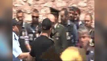Kılıçdaroğlu'nun camiden ayrılışı sırasında gerginlik - 3