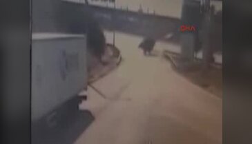 Adana'da zırhlı araç devrildi 3 polis yaralı