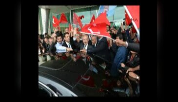 CHP lideri Kılıçdaroğlu'na kalabalık karşılama