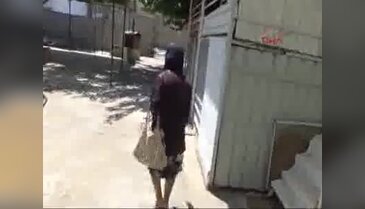 Çocuklarını tedavi ettiren Muhammed Ali için ağlıyor