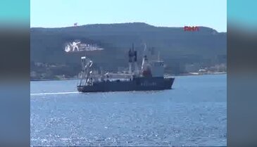 Rus askeri gemisi Çanakkale Boğazı'ndan geçti