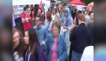 Strasbourg 15. Eşcinseller Festivalini Kutladı