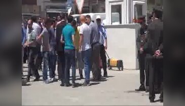 Şüphelileri kovalarken kazayla kendini vuran polis kurtarılamadı