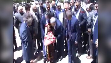 Ulaştırma Bakanı Arslan, Ardahan'da temel attı