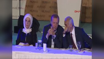 Erdoğan: Çevremizde sırtlanlar üzerimizde akbabalar dolaşırken biz kendi aramızda kavgaya tutuşamayız
