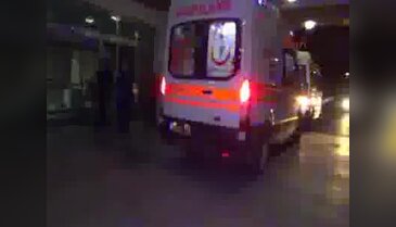 Karaman'da 2 otomobil kavşakta çarpıştı öldü