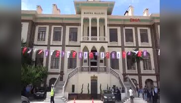 Manisa Valisi Bektaş yeni görev yeri Rize'ye uğurlandı