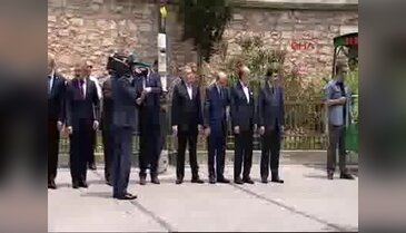 Erdoğan, Gül ve Davutoğlu ile cenazede buluştu - 1