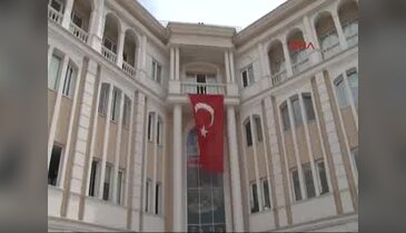 Şehit polis için Ataşehir İlçe Emniyet Müdürlüğü'nde tören
