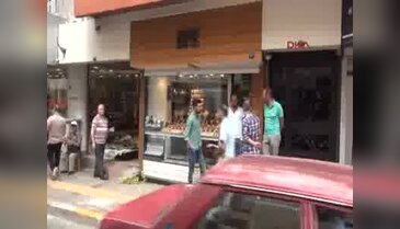 izmir'de kuyumcuda biber gazlı soygun