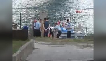 Motosikletini park edip köprüden atladı