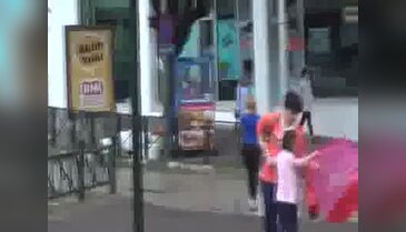 Bursa'da hızı 54 kilometreye ulaşan lodos hayatı olumsuz etkiliyor