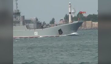 Rus Savaş Gemisi İstanbul Boağazı'ndan geçti