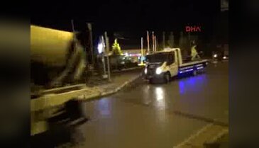 Çorum'da otomobil aydınlatma direğine çarptı : 1 ölü, 4 yaralı