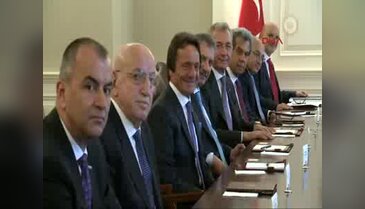 Başbakan Yıldırım, DEİK Heyeti'ni kabul etti
