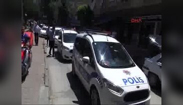 Kadıköy'de akıl almaz kaza - 1