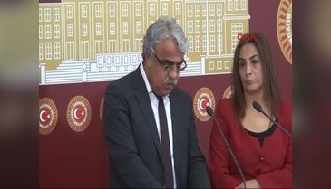 Mithat Sancar ve Aysel Tuğluk TBMM'de basın toplantısı düzenledi  - 1