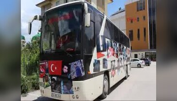 "Şehitler otobüsü" ile ilçe ilçe geziyor