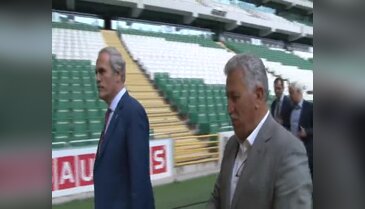 Bursa Büyükşehir Stadyumu'na suni güneşleme sistemi