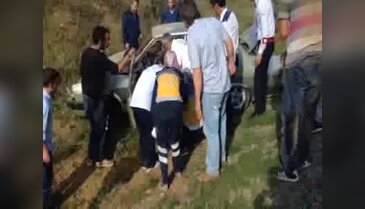 Şarkikaraağaç'ta trafik kazası: 2 yaralı